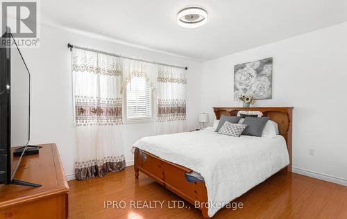 712 Irving Terrace, Milton, ON - Indoor Photo Showing Bedroom