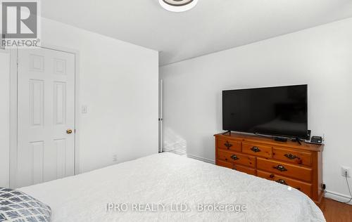 712 Irving Terrace, Milton, ON - Indoor Photo Showing Bedroom