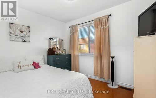 712 Irving Terrace, Milton, ON - Indoor Photo Showing Bedroom