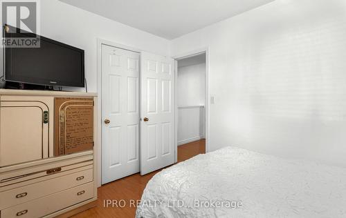 712 Irving Terrace, Milton, ON - Indoor Photo Showing Bedroom