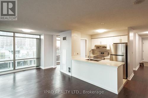 905 - 81 Navy Wharf Court, Toronto, ON - Indoor Photo Showing Kitchen With Double Sink