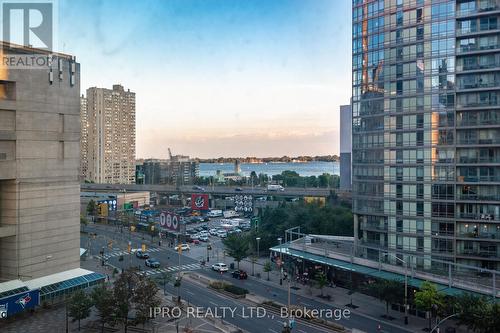 905 - 81 Navy Wharf Court, Toronto, ON - Outdoor