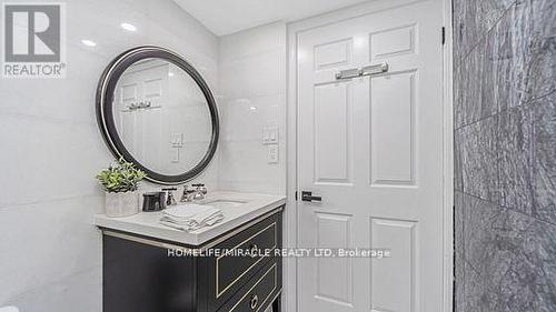 510 - 22 Hanover Road, Brampton, ON - Indoor Photo Showing Bathroom