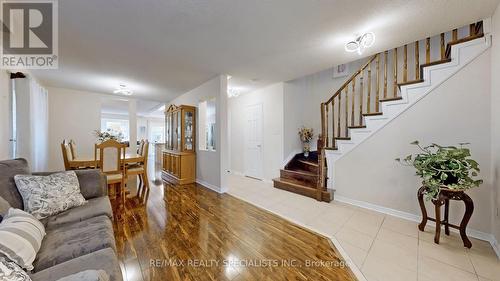 66 Vintage Gate, Brampton, ON - Indoor Photo Showing Living Room