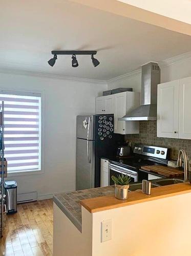 Kitchen - 338  - 338A Rue Des Érables, Brownsburg-Chatham, QC - Indoor Photo Showing Kitchen