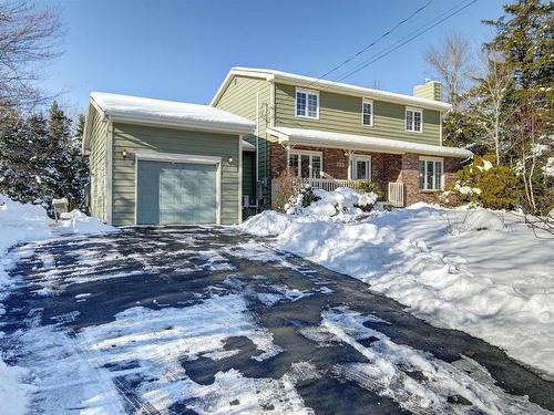 52 Robinson Drive Drive, Fall River, NS 