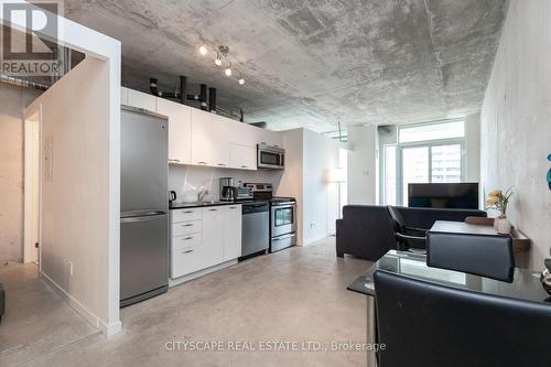 722 - 150 Sudbury Street, Toronto, ON - Indoor Photo Showing Kitchen