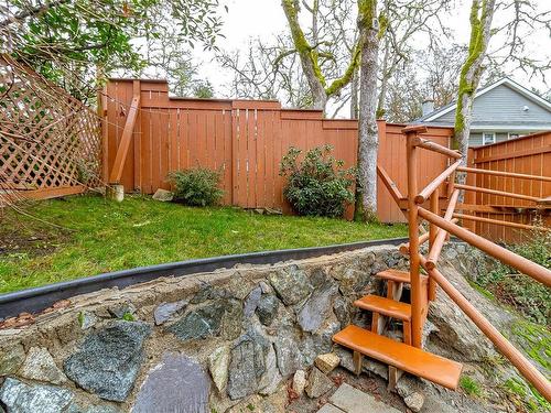 1018 Benvenuto Ave, Central Saanich, BC 