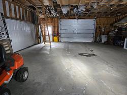 Garage - 