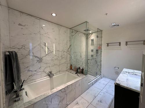 3104-180 University Ave, Toronto, ON - Indoor Photo Showing Bathroom