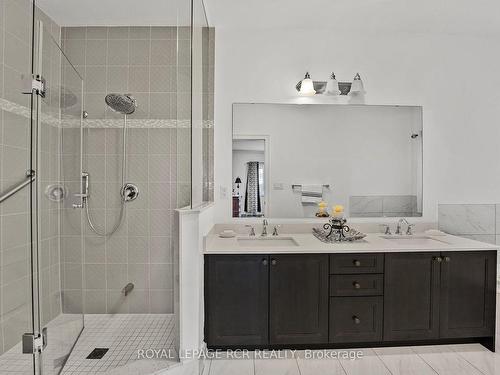 18 Dowling Rd, New Tecumseth, ON - Indoor Photo Showing Bathroom