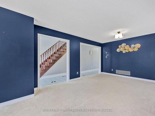 157 Succession Cres, Barrie, ON - Indoor Photo Showing Other Room