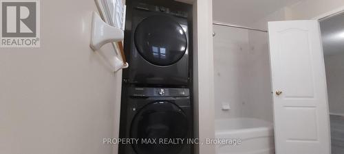 41 Trudelle Crescent, Brampton, ON - Indoor Photo Showing Laundry Room