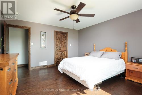 1188 Connaught Drive, Smith-Ennismore-Lakefield, ON - Indoor Photo Showing Bedroom