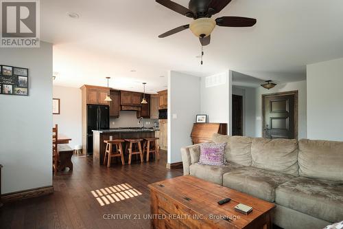 1188 Connaught Drive, Smith-Ennismore-Lakefield, ON - Indoor Photo Showing Living Room