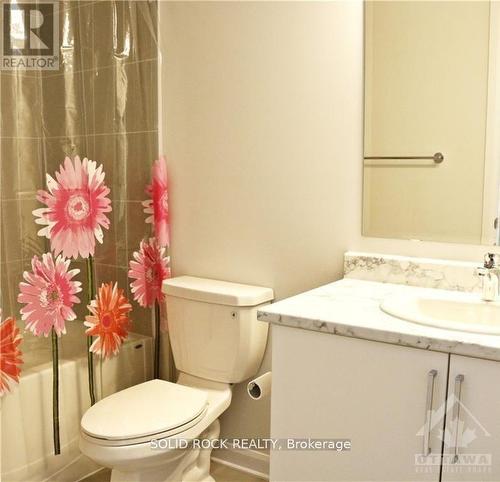 1108 Speedvale Court, Ottawa, ON - Indoor Photo Showing Bathroom