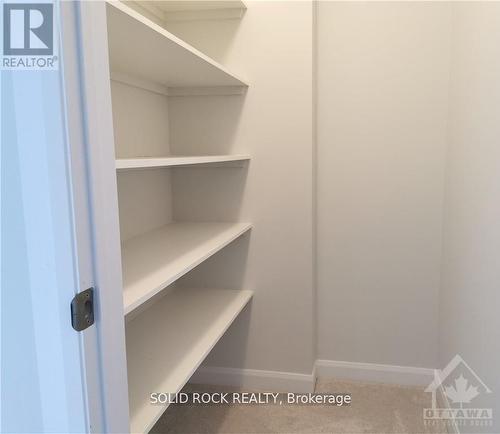 1108 Speedvale Court, Ottawa, ON - Indoor With Storage