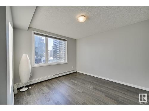 10180 104 St Nw, Edmonton, AB - Indoor Photo Showing Other Room