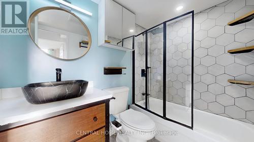 715 - 5 Shady Golfway, Toronto, ON - Indoor Photo Showing Bathroom