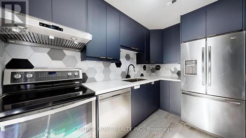 715 - 5 Shady Golfway, Toronto, ON - Indoor Photo Showing Kitchen With Stainless Steel Kitchen