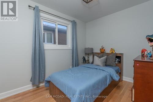 140 Aberdeen Avenue, Vaughan, ON - Indoor Photo Showing Bedroom