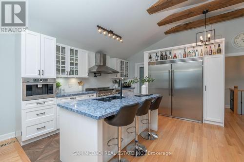 140 Aberdeen Avenue, Vaughan, ON - Indoor Photo Showing Kitchen