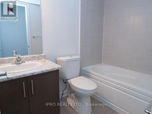 15 - 95 Eastwood Park Gardens, Toronto, ON - Indoor Photo Showing Bathroom