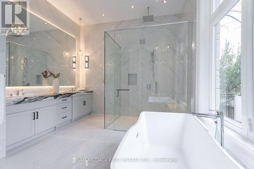 540 Bob O Link Road, Mississauga, ON - Indoor Photo Showing Bathroom