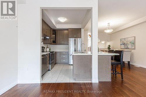 25 Greenwich Avenue, Hamilton, ON - Indoor Photo Showing Kitchen