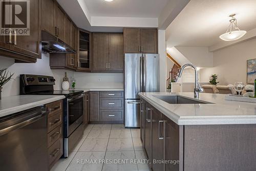 25 Greenwich Avenue, Hamilton, ON - Indoor Photo Showing Kitchen