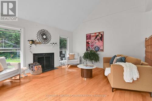 6089 Des Treflieres Gardens, Ottawa, ON - Indoor Photo Showing Living Room With Fireplace