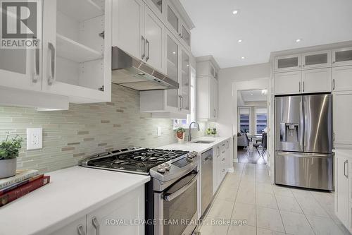 300 Rosina Way, Ottawa, ON - Indoor Photo Showing Kitchen With Upgraded Kitchen