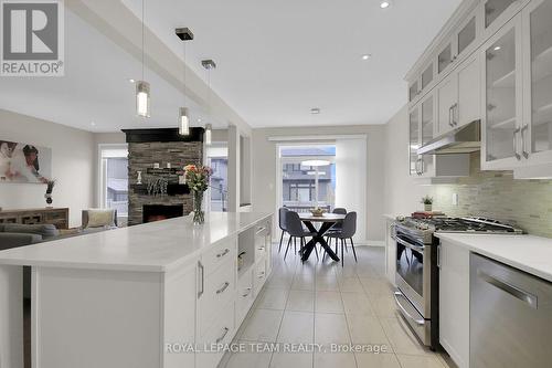 300 Rosina Way, Ottawa, ON - Indoor Photo Showing Kitchen With Upgraded Kitchen