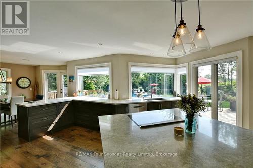 159 Indian Circle, Blue Mountains, ON - Indoor Photo Showing Dining Room