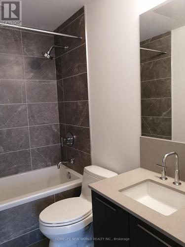 2906 - 3 Gloucester Street, Toronto, ON - Indoor Photo Showing Bathroom