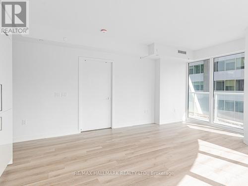 1530 - 230 Simcoe Street, Toronto, ON - Indoor Photo Showing Other Room