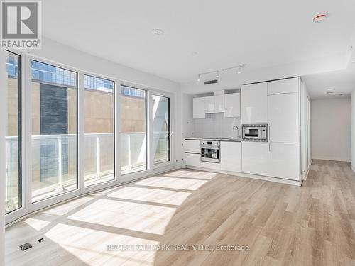 1530 - 230 Simcoe Street, Toronto, ON - Indoor Photo Showing Kitchen