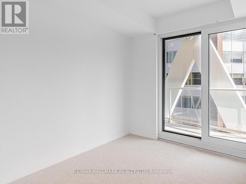 1530 - 230 Simcoe Street, Toronto, ON - Indoor Photo Showing Other Room