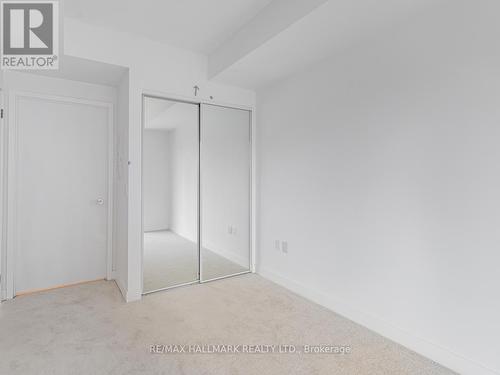 1530 - 230 Simcoe Street, Toronto, ON - Indoor Photo Showing Other Room