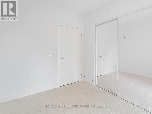 1530 - 230 Simcoe Street, Toronto, ON - Indoor Photo Showing Other Room