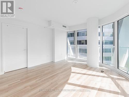 1530 - 230 Simcoe Street, Toronto, ON - Indoor Photo Showing Other Room