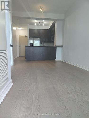 1609 - 18 Holmes Avenue, Toronto, ON - Indoor Photo Showing Kitchen