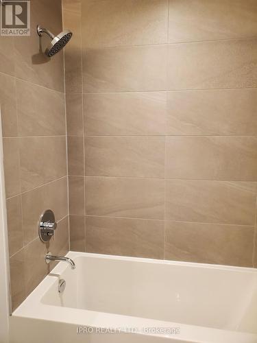 4111 - 5 Buttermill Avenue, Vaughan, ON - Indoor Photo Showing Bathroom