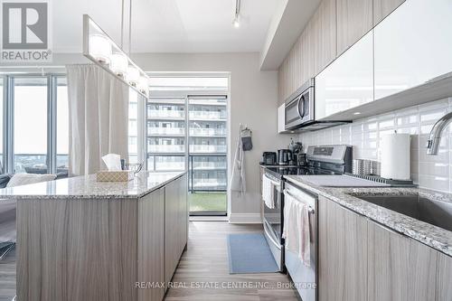 3808 - 56 Annie Craig Drive, Toronto, ON - Indoor Photo Showing Kitchen