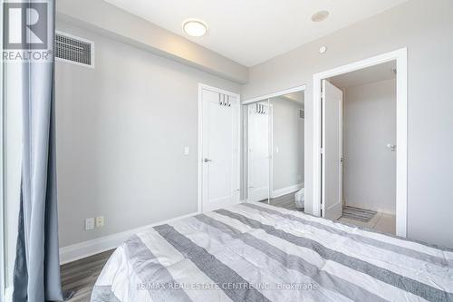 3808 - 56 Annie Craig Drive, Toronto, ON - Indoor Photo Showing Bedroom