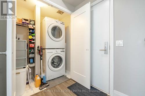 3808 - 56 Annie Craig Drive, Toronto, ON - Indoor Photo Showing Laundry Room