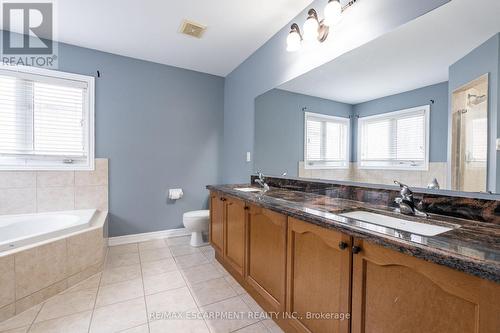 15 Hellyer Avenue, Brampton, ON - Indoor Photo Showing Bathroom