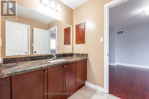 15 Hellyer Avenue, Brampton, ON - Indoor Photo Showing Bathroom