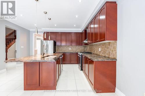 15 Hellyer Avenue, Brampton, ON - Indoor Photo Showing Kitchen With Upgraded Kitchen