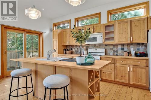 66 Auburn Street, Peterborough (Ashburnham), ON - Indoor Photo Showing Kitchen